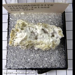 Mineral Specimen: Hydromagnesite, Chromium Aluminohydrocalcite from Staten Island, New York City, New York Mineral Specimen: Hydromagnesite, Chromium Aluminohydrocalcite from Staten Island, New York City, New York