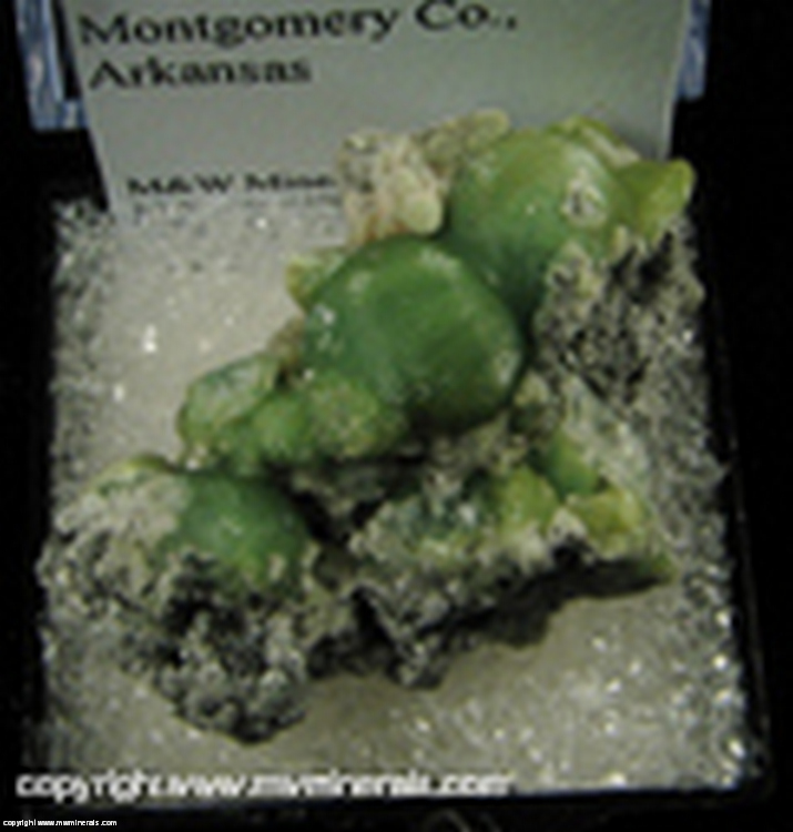 Mineral Specimen: Wavellite from Montgomery Co., Arkansas Mineral Specimen: Wavellite from Montgomery Co., Arkansas