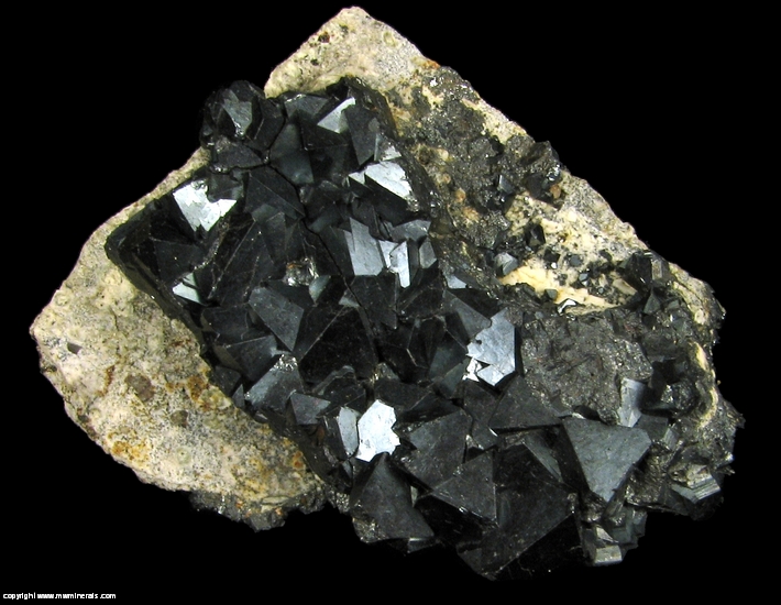 Mineral Specimen: Magnetite Crystals from Mina Huaraniquina, Cerro Huanaquino, Potosi Department, Bolivia
