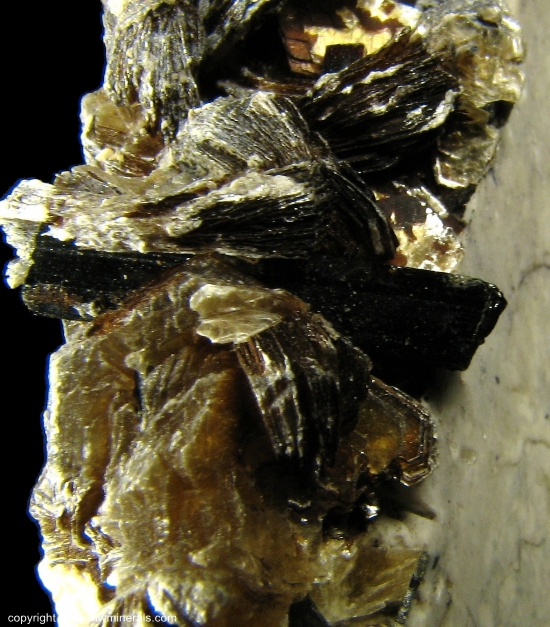 Mineral Specimen: Polylithonite on Albite with Aegirine from Poudrette Quarry, Mont Saint-Hilaire, Rouville RCM, Monteregie, Quebec, Canada