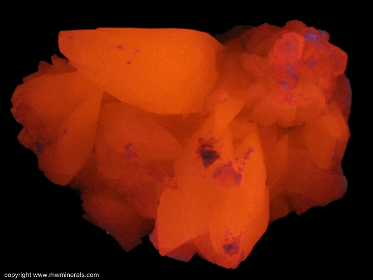 Mineral Specimen: Manganoan Calcite from El Mochito Mine, El Mocho, Santa Barbara Department, Honduras