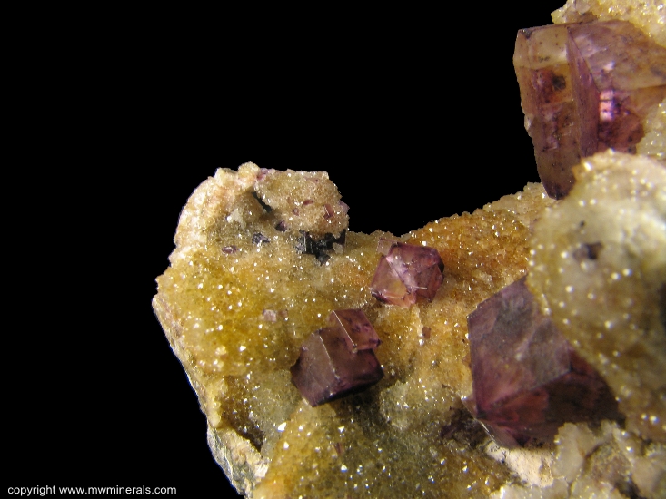 Mineral Specimen: Fluorite on Druzy Quartz from W.L. Davis-Deardorff Mine, Ozark-Mahoning Group, Cave-In-Rock Sub-District, Hardin County, Illinois, USA