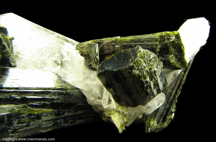 Mineral Specimen: Epidote and Quartz from Fazenda Rubin Pimenta Mine, Capelinha, Jequitinhonha valley, Minas Gerais, Bra